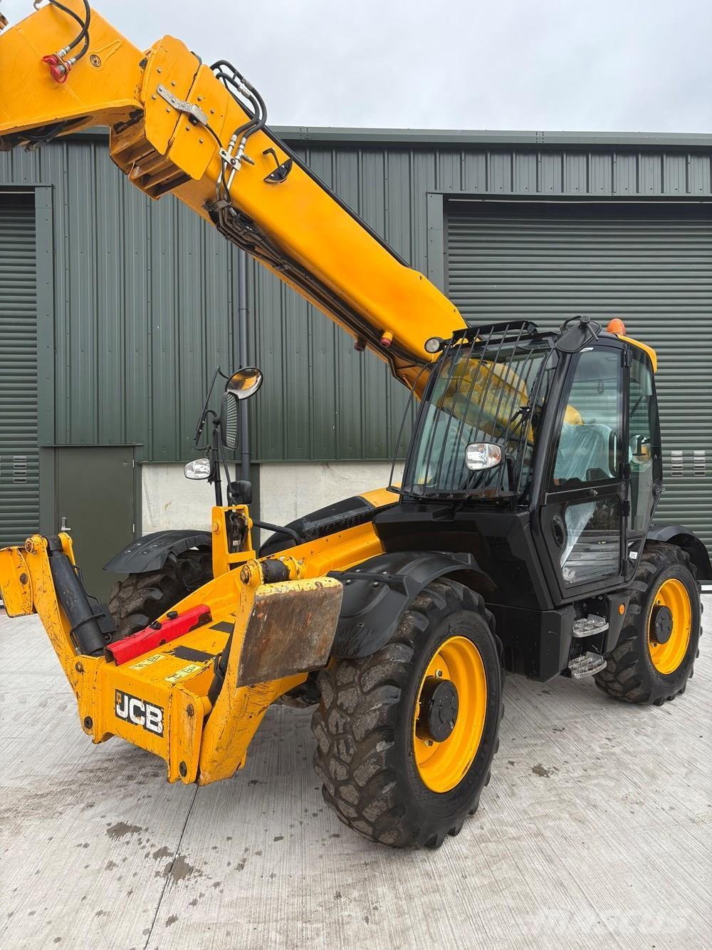 JCB 540V140 Teleskopiskie manipulatori