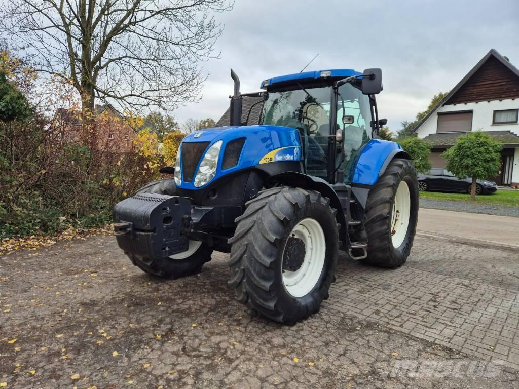 New Holland T 7040 Traktori