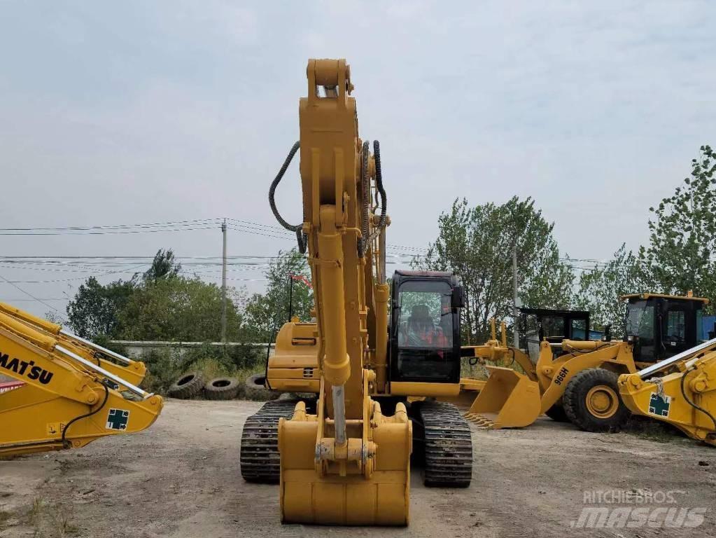 CAT 325 D Kāpurķēžu ekskavatori