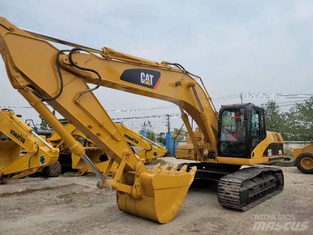 CAT 325 D Kāpurķēžu ekskavatori