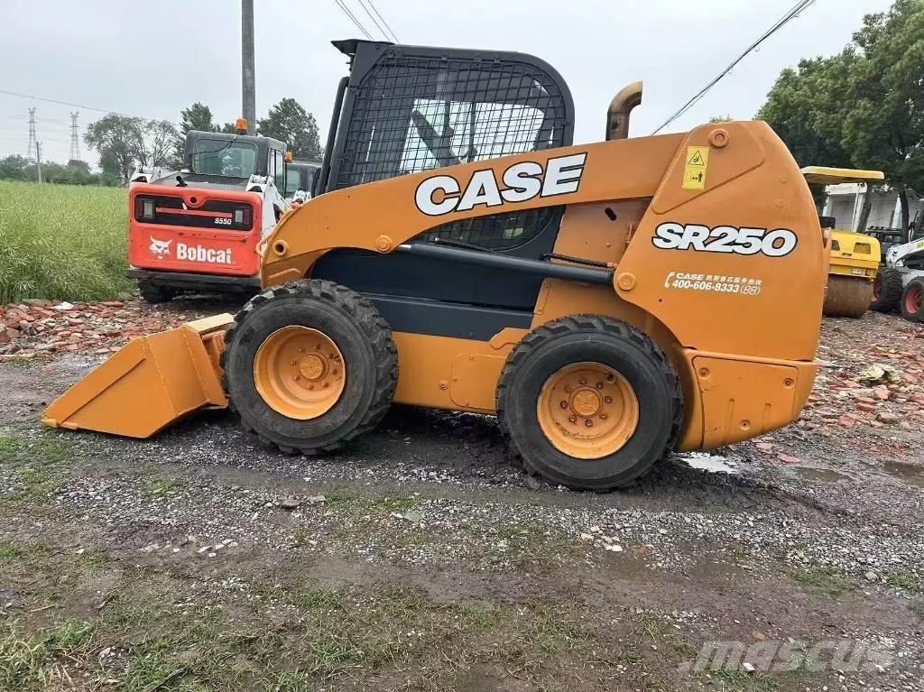 CASE SR 250 Lietoti riteņu kompaktiekrāvēji
