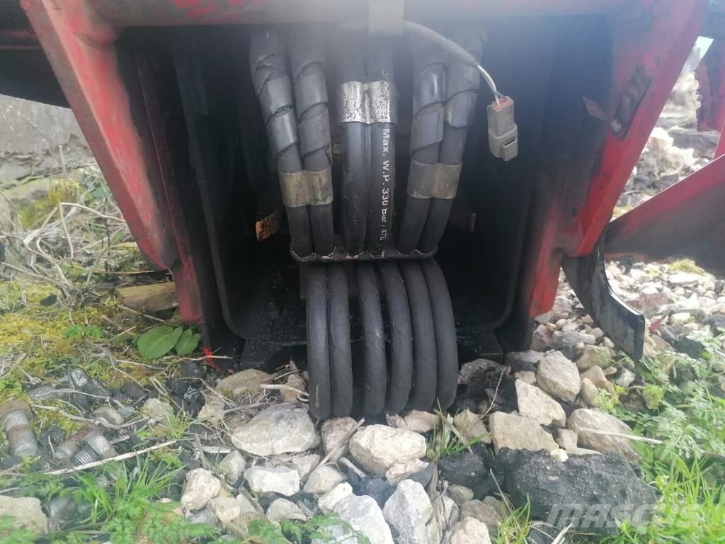 Manitou MT 1740 arm Strēles un kausi
