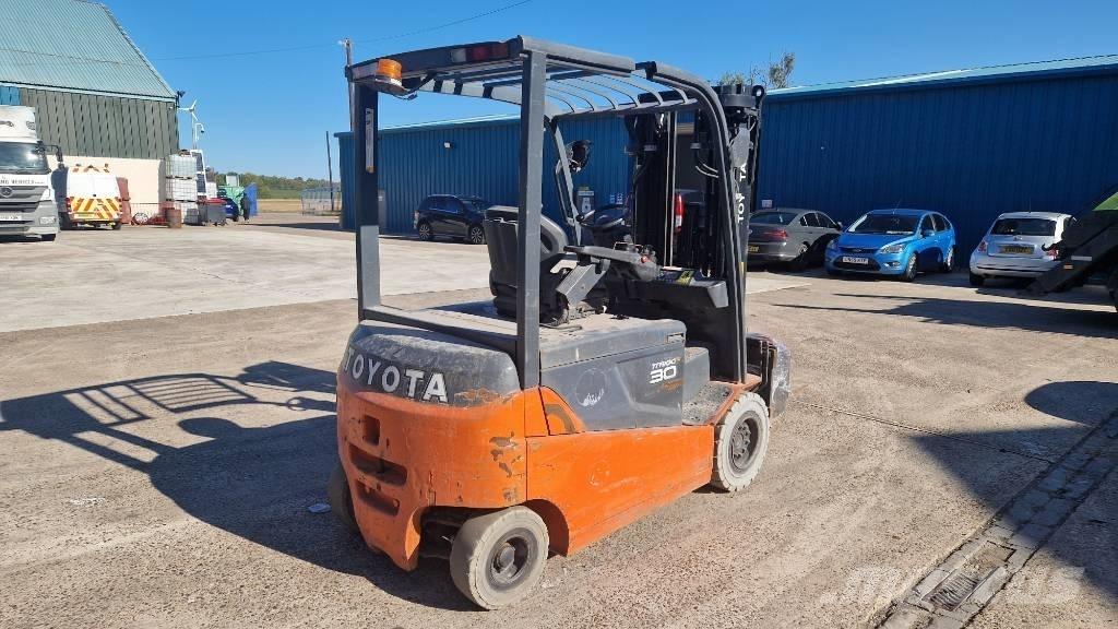 Toyota 8 FBMT 30 Elektriskie iekrāvēji