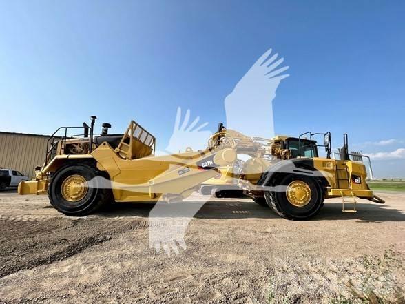 CAT 627H Skrēperi