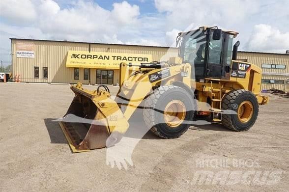 CAT 928H Iekrāvēji uz riteņiem