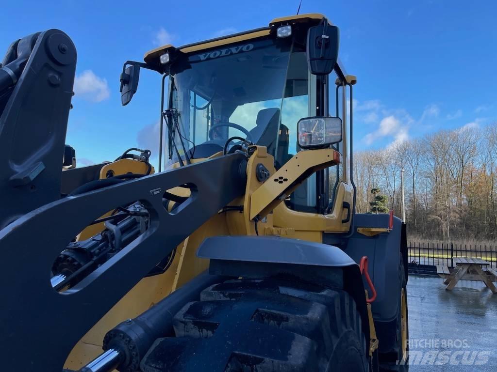 Volvo L 90 H Iekrāvēji uz riteņiem