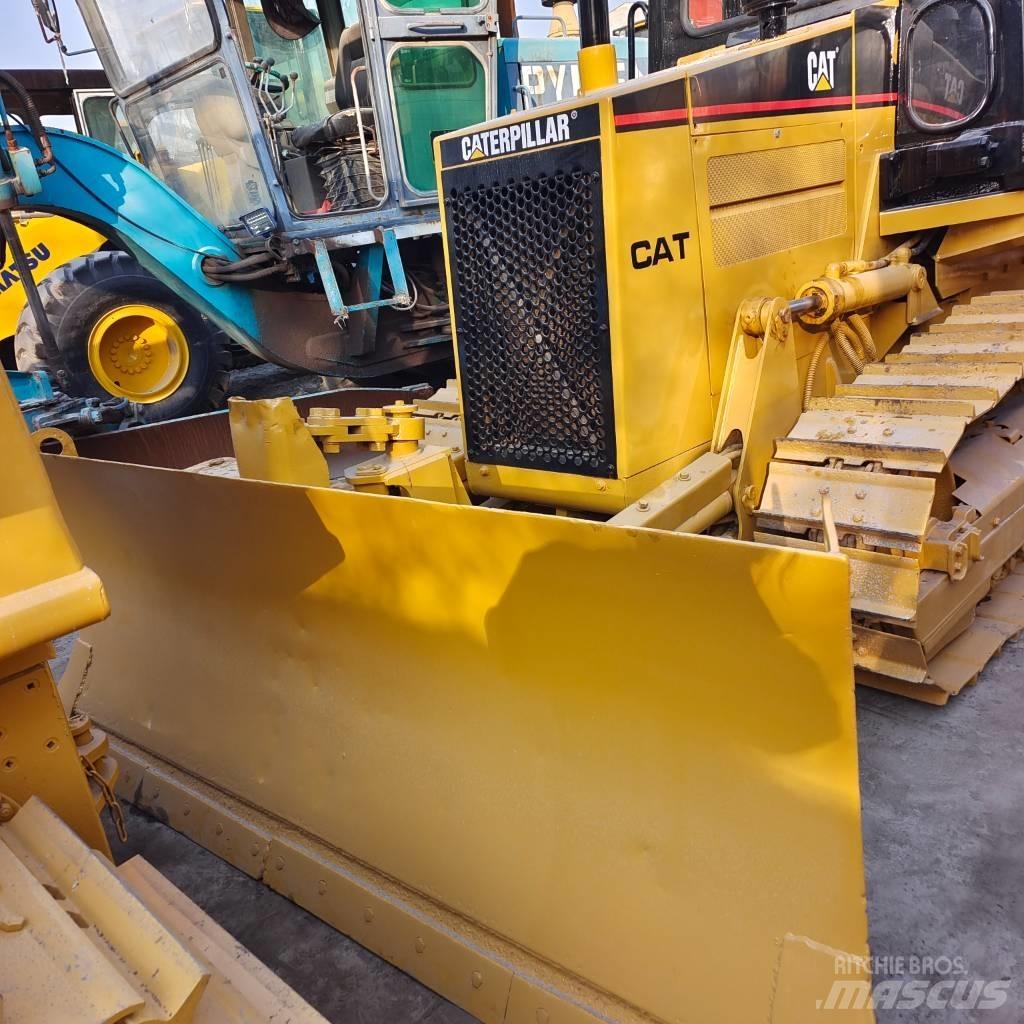 CAT D 4 C Kāpurķēžu buldozeri