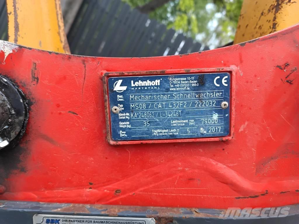 CAT 432 Ekskavatori-iekrāvēji