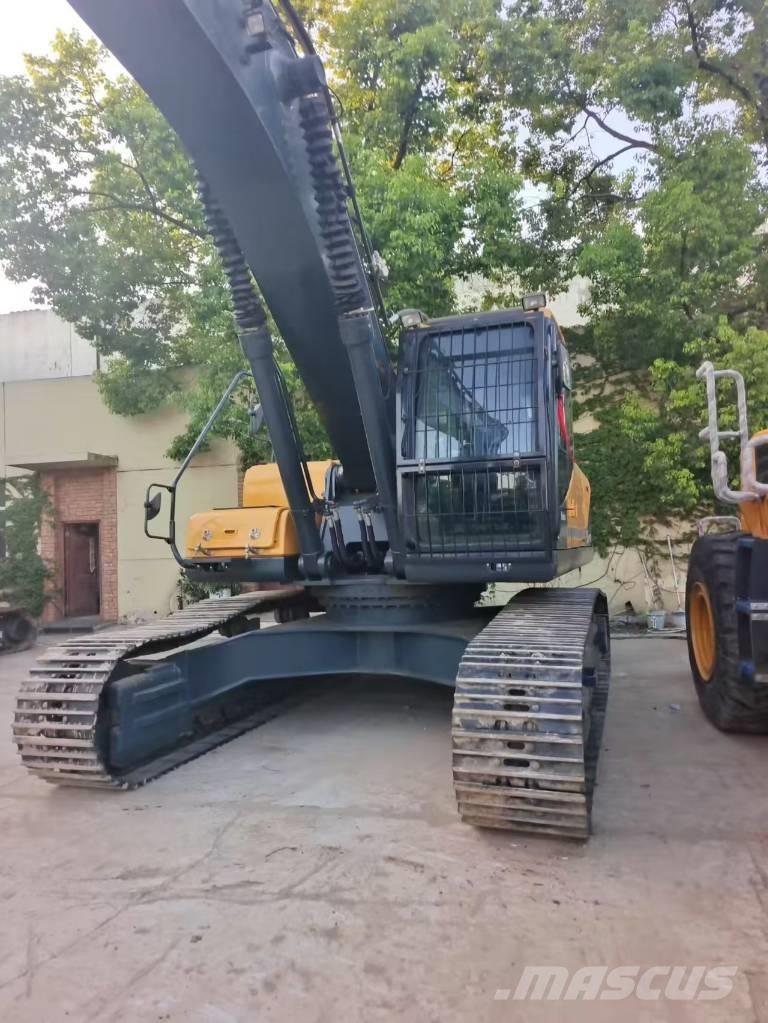 Hyundai 305 LC-9T Kāpurķēžu ekskavatori