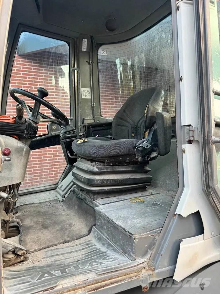 Atlas AR65 Iekrāvēji uz riteņiem