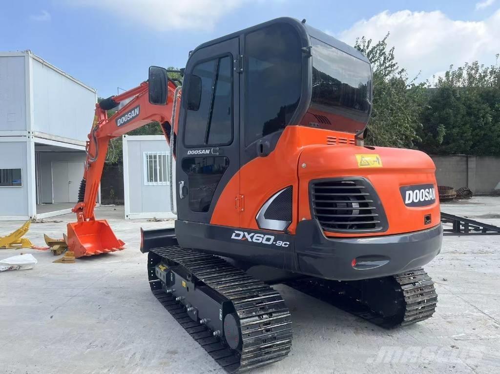 Doosan DX 60-9 C Kāpurķēžu ekskavatori