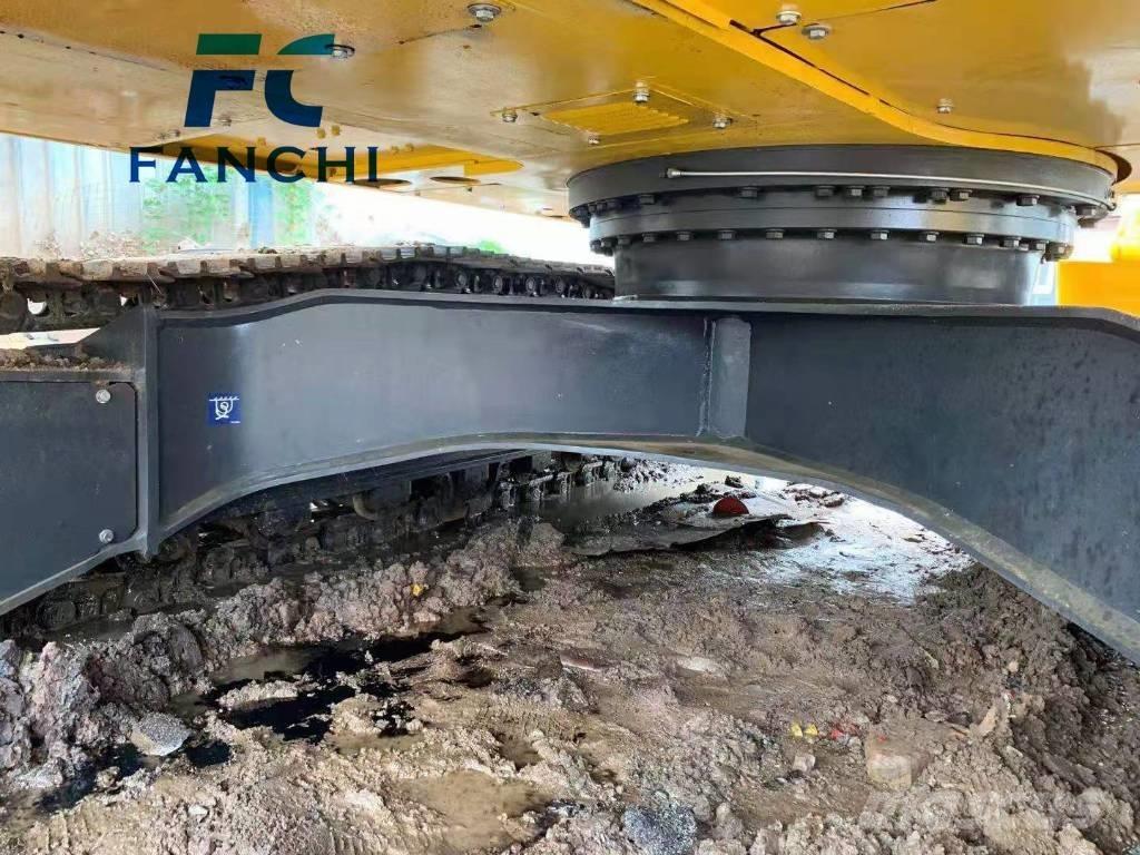 Komatsu PC 220 Kāpurķēžu ekskavatori