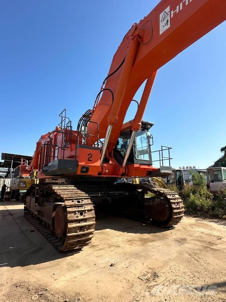 Hitachi EX 1200 Kāpurķēžu ekskavatori