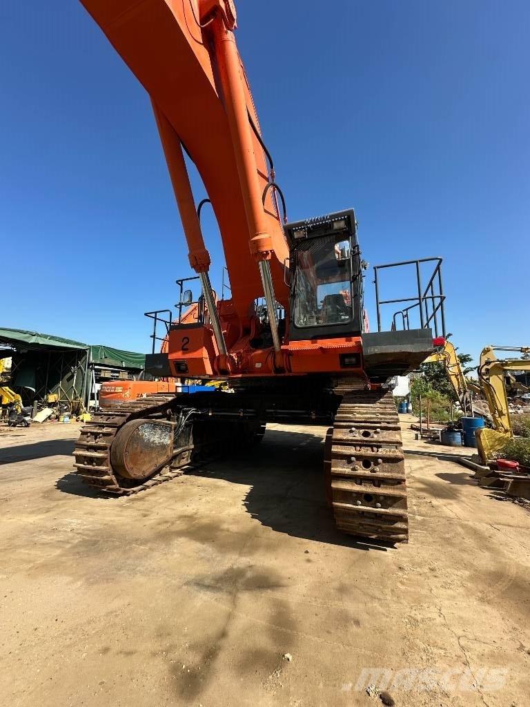 Hitachi EX 1200 Kāpurķēžu ekskavatori