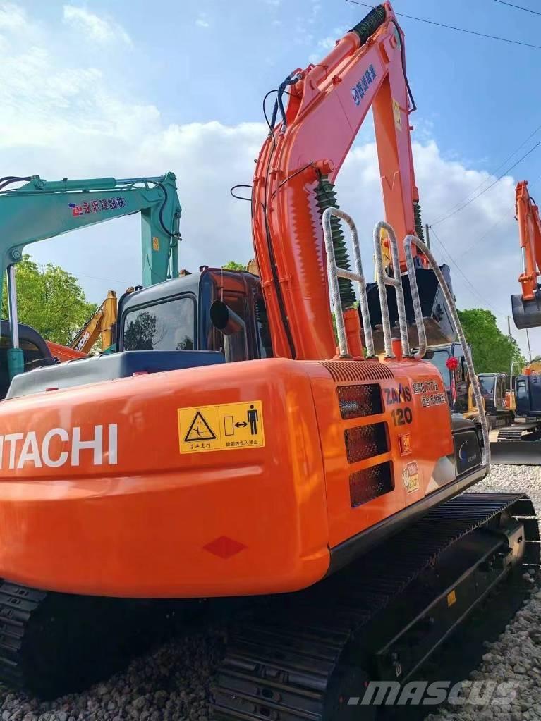Hitachi ZX 120 Kāpurķēžu ekskavatori