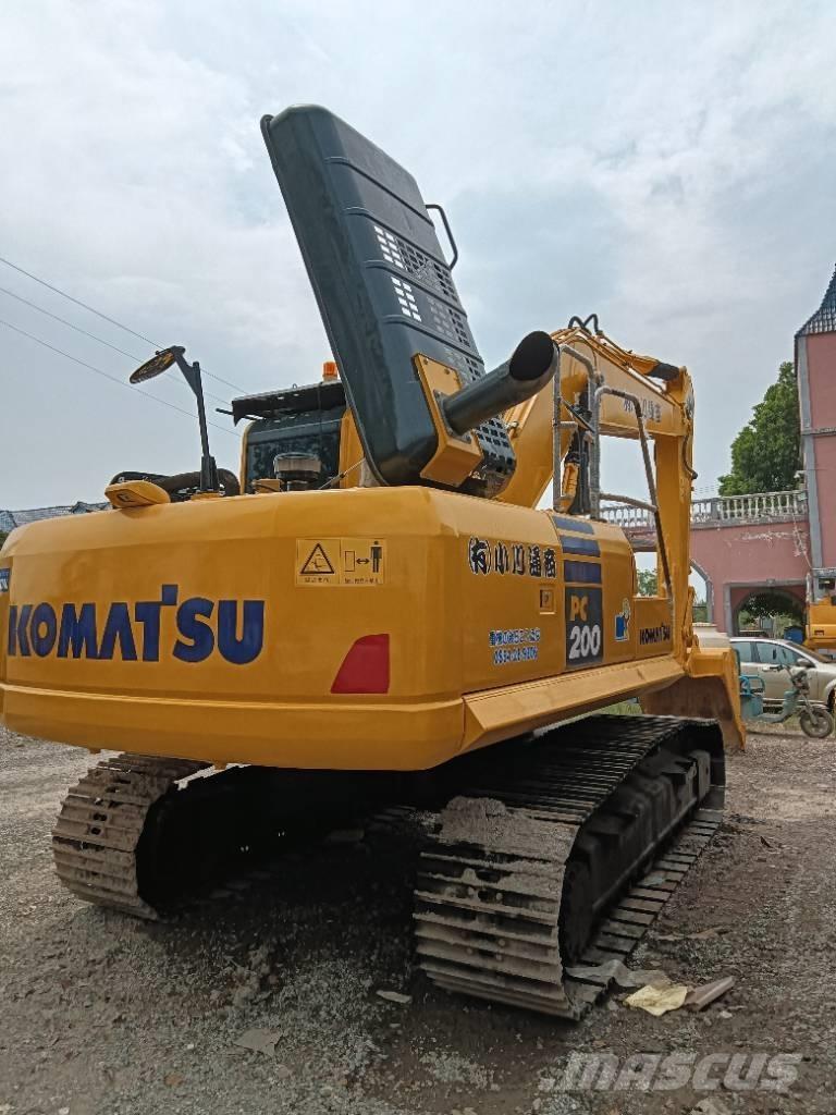 Komatsu PC 200-8 Kāpurķēžu ekskavatori