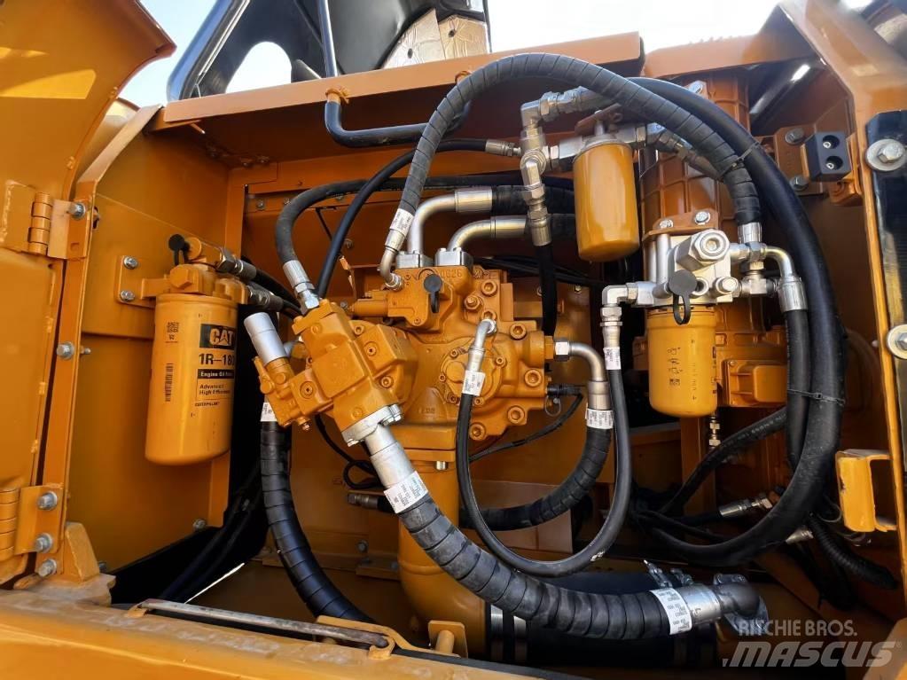 CAT CAT330D2 Vidēja lieluma ekskavatori 7 t - 12 t