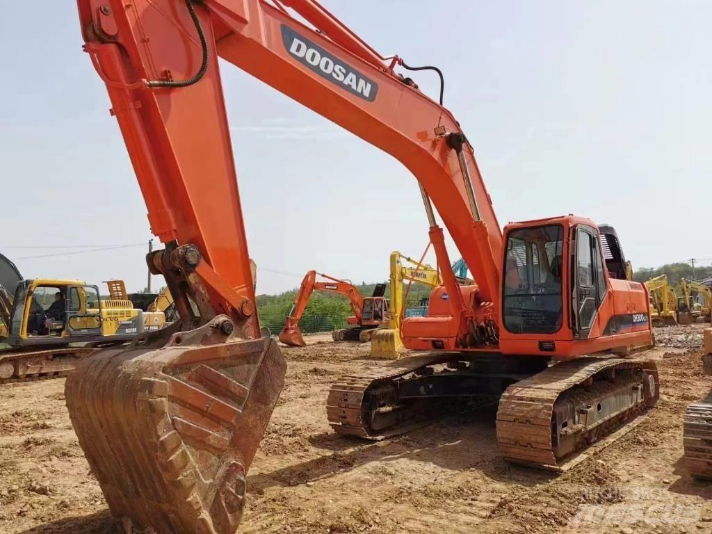 Doosan DH300LC-7 Kāpurķēžu ekskavatori