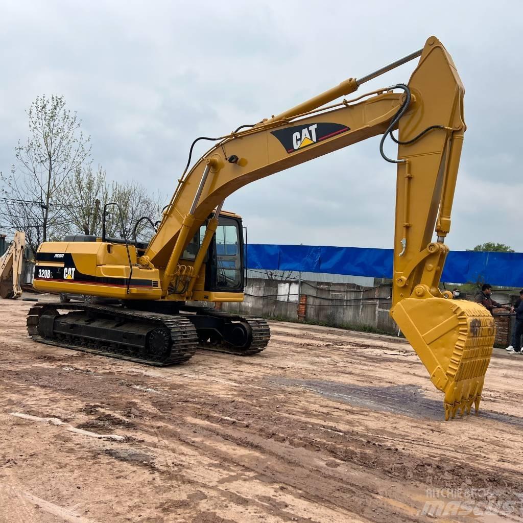 CAT 320 B Kāpurķēžu ekskavatori