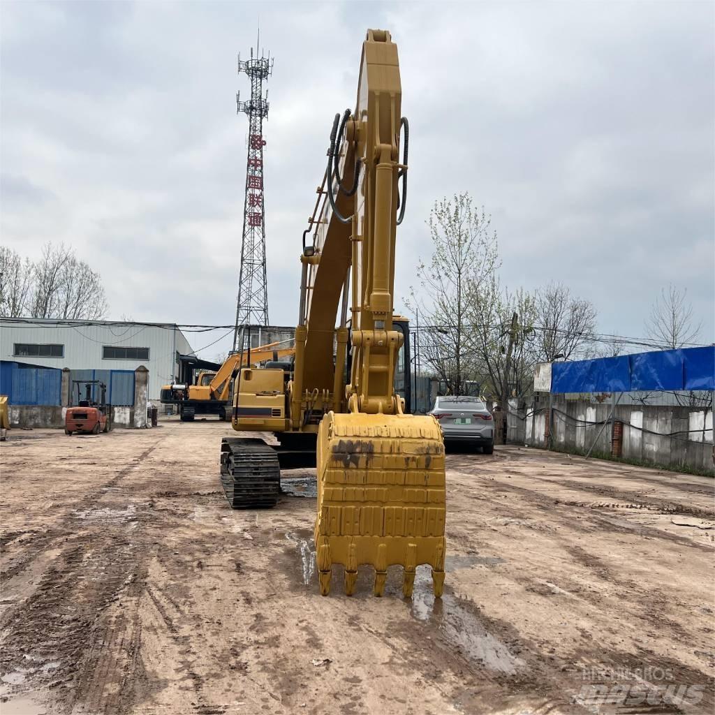 CAT 320 B Kāpurķēžu ekskavatori