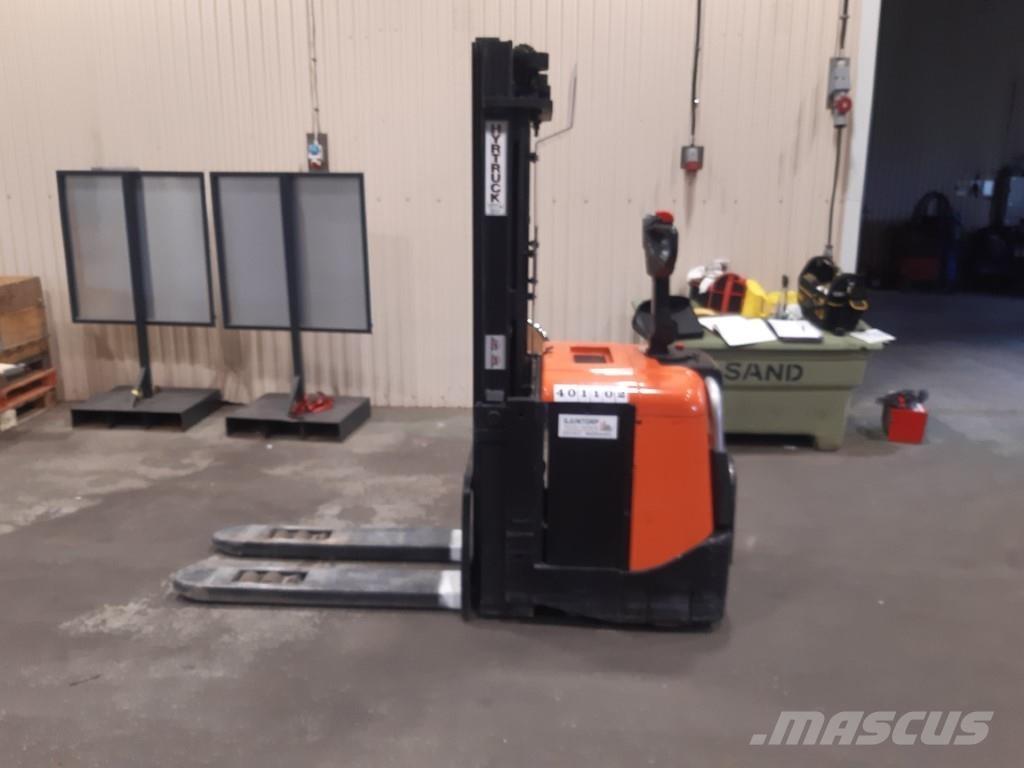 BT SPE125L Pašgājēji krautnētāji