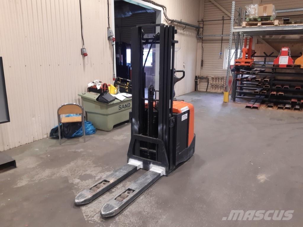 BT SPE125L Pašgājēji krautnētāji