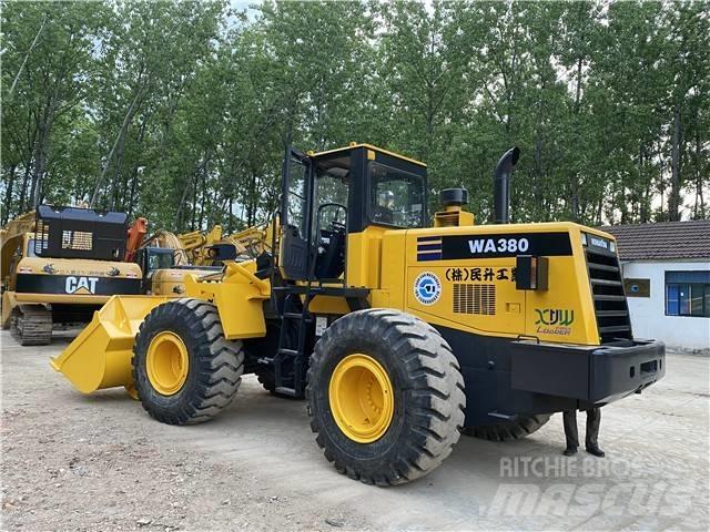 Komatsu WA380-3 Ekskavatori-iekrāvēji