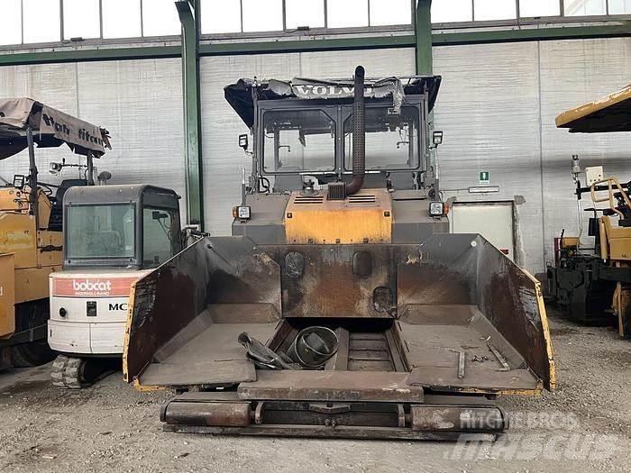 Volvo ABG 6870 Asfalta klājēji