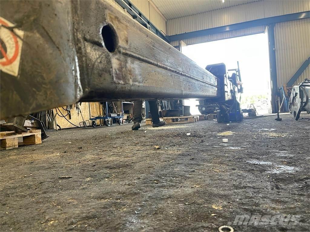 John Deere 1910G Krāni