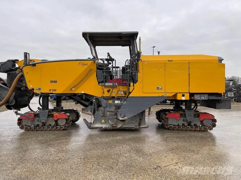 Wirtgen W250 Asfalta dzesēšanas iekārtas