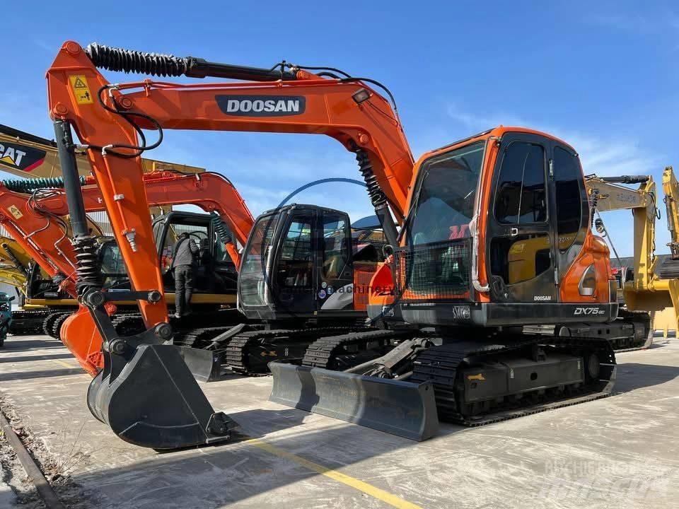 Doosan DX 75-9 C Kāpurķēžu ekskavatori