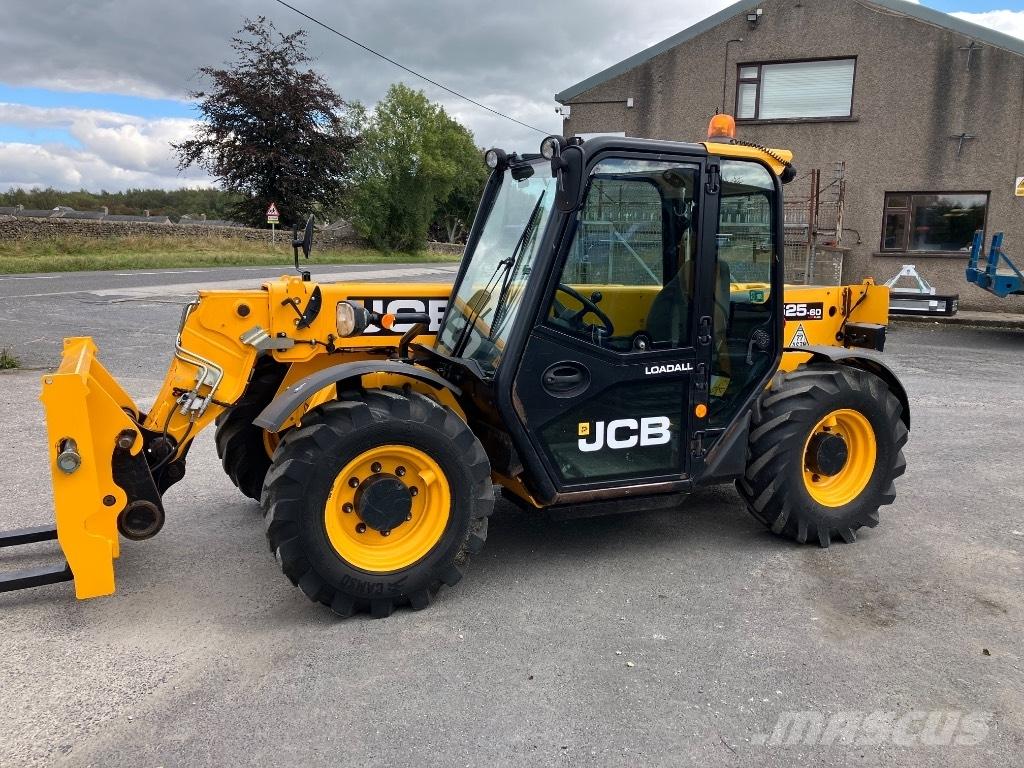 JCB 525-60 Agri Plus Lauksaimniecības pacēlāji