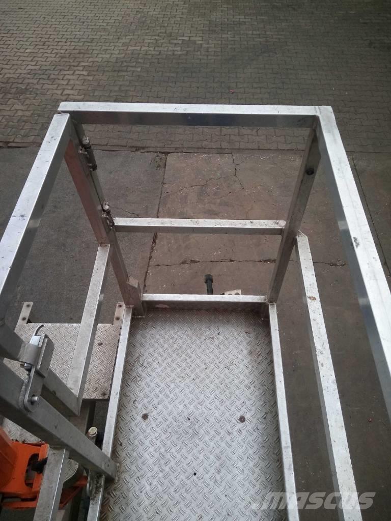 Palfinger P 250 BK Pacēlāji uz automašīnas bāzes