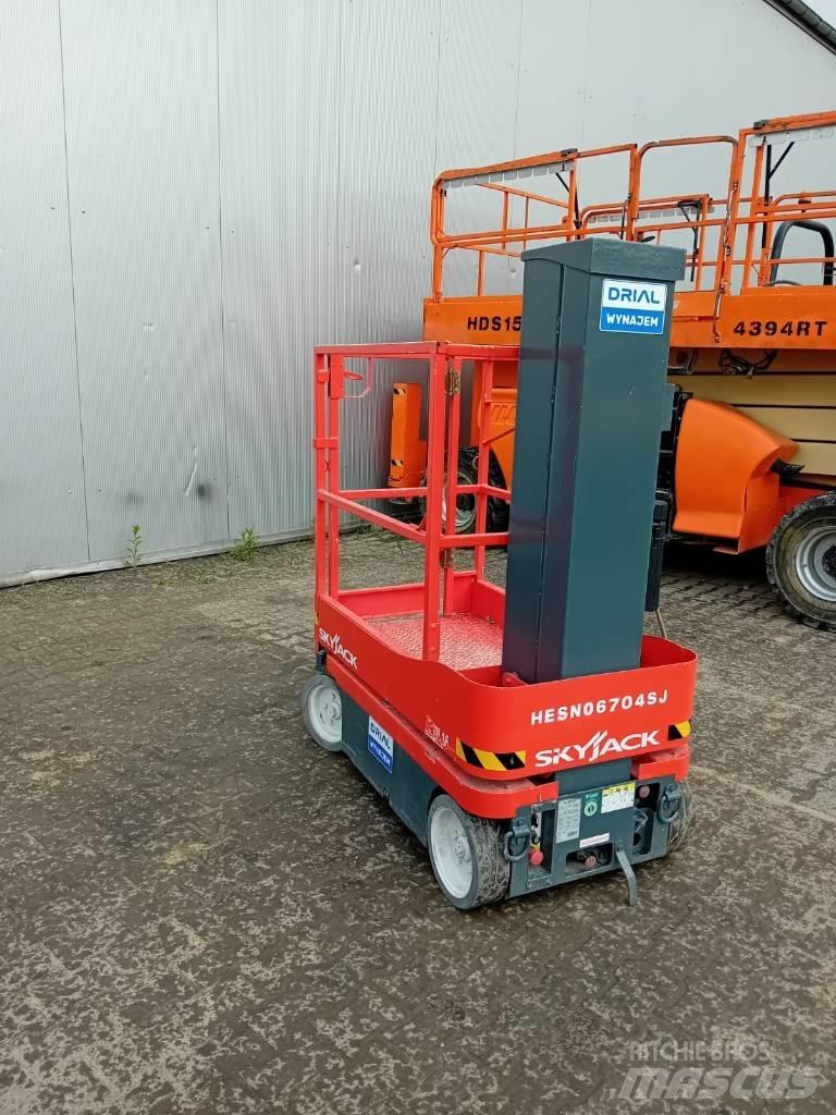 SkyJack SJ 16 Vertikālie pacēlāji