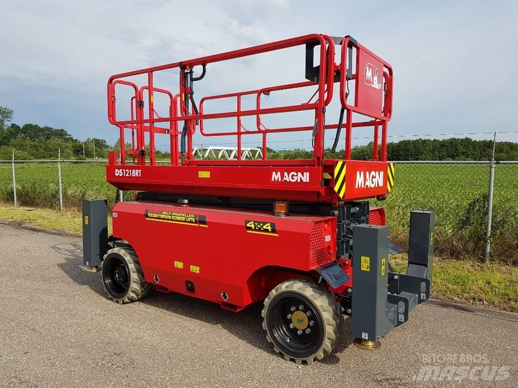 Magni DS 1218 RT Šķerveida pacēlāji