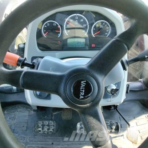 Valtra N 174 Traktori