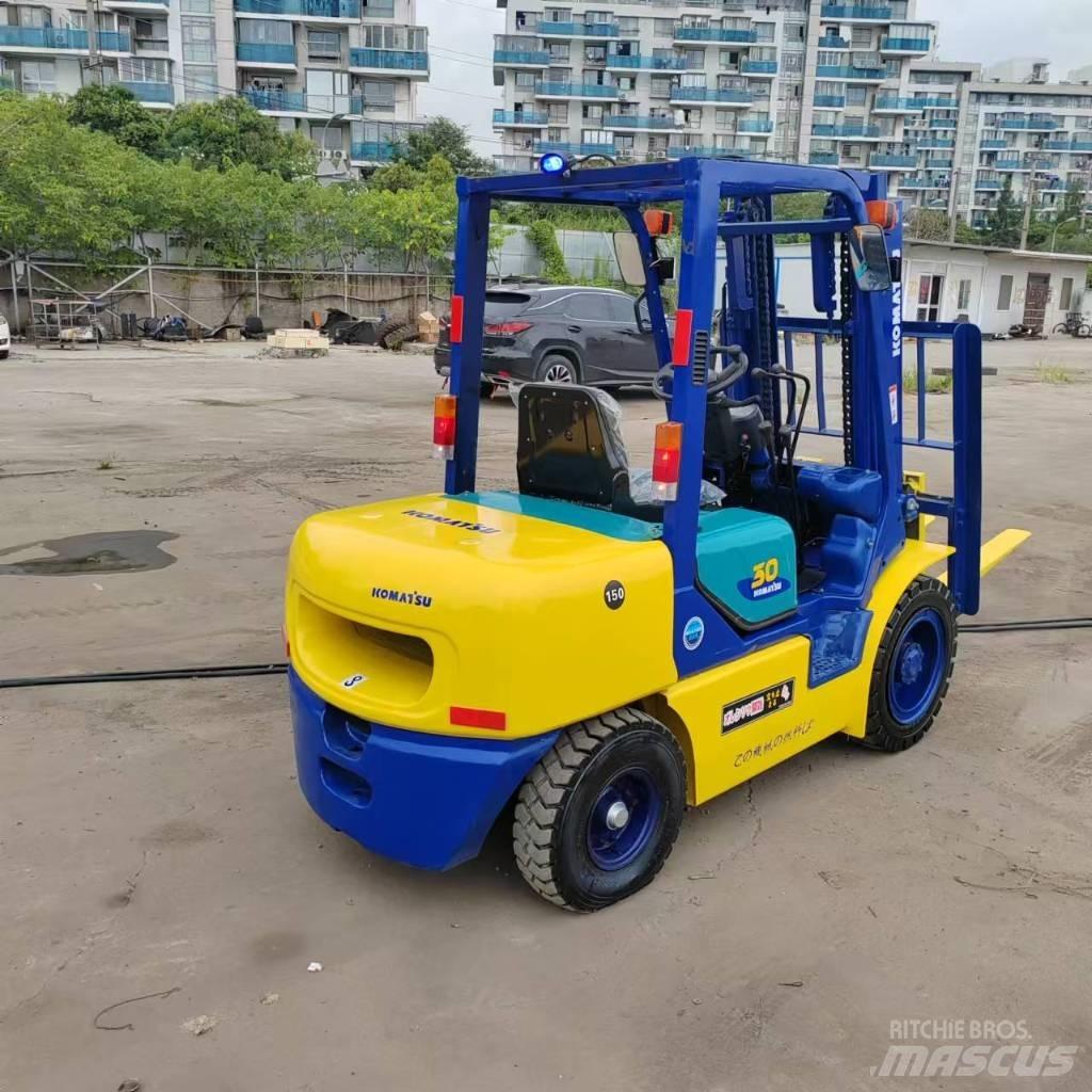 Komatsu FD 30 T-17 Tehnika ar dīzeļa dzinēju