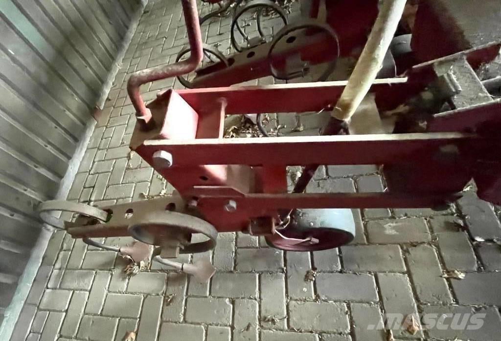 Becker schoffel Cita augsnes apstrādes tehnika un papildaprīkojums