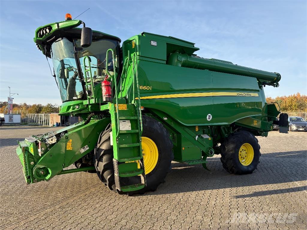 John Deere T660 i Ražas novākšanas kombaini