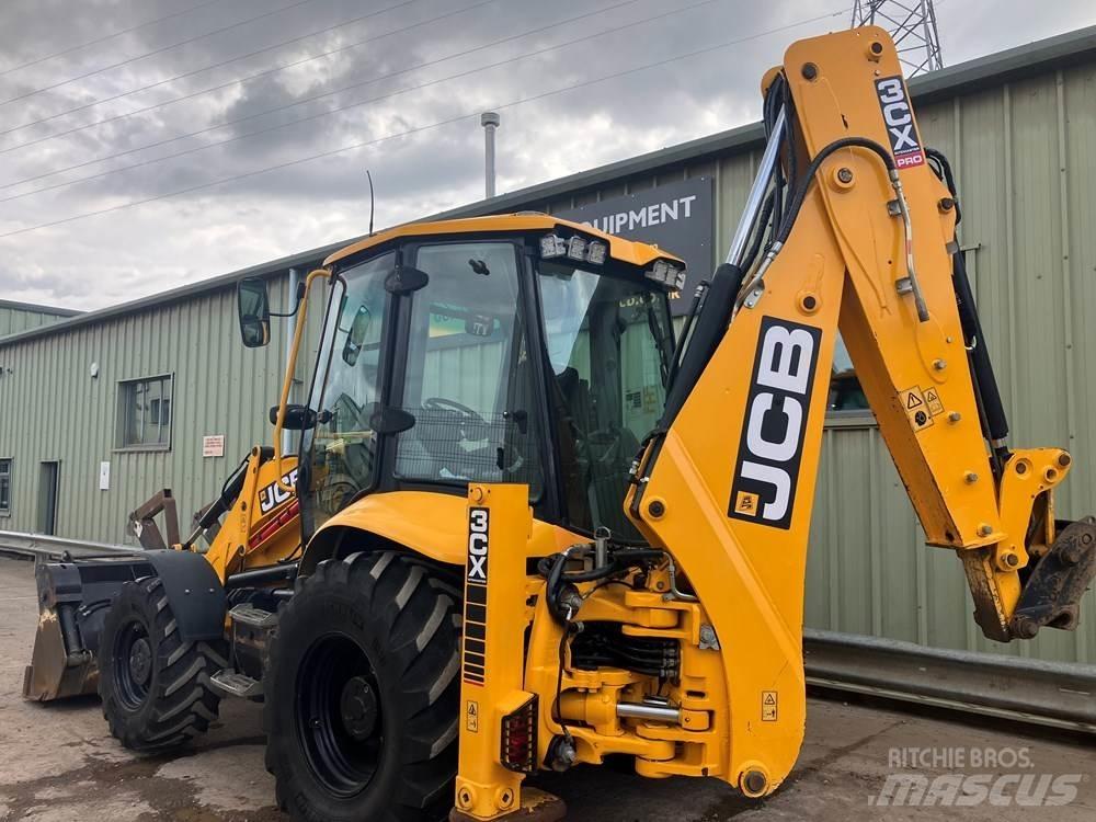 JCB 3CX Ekskavatori-iekrāvēji