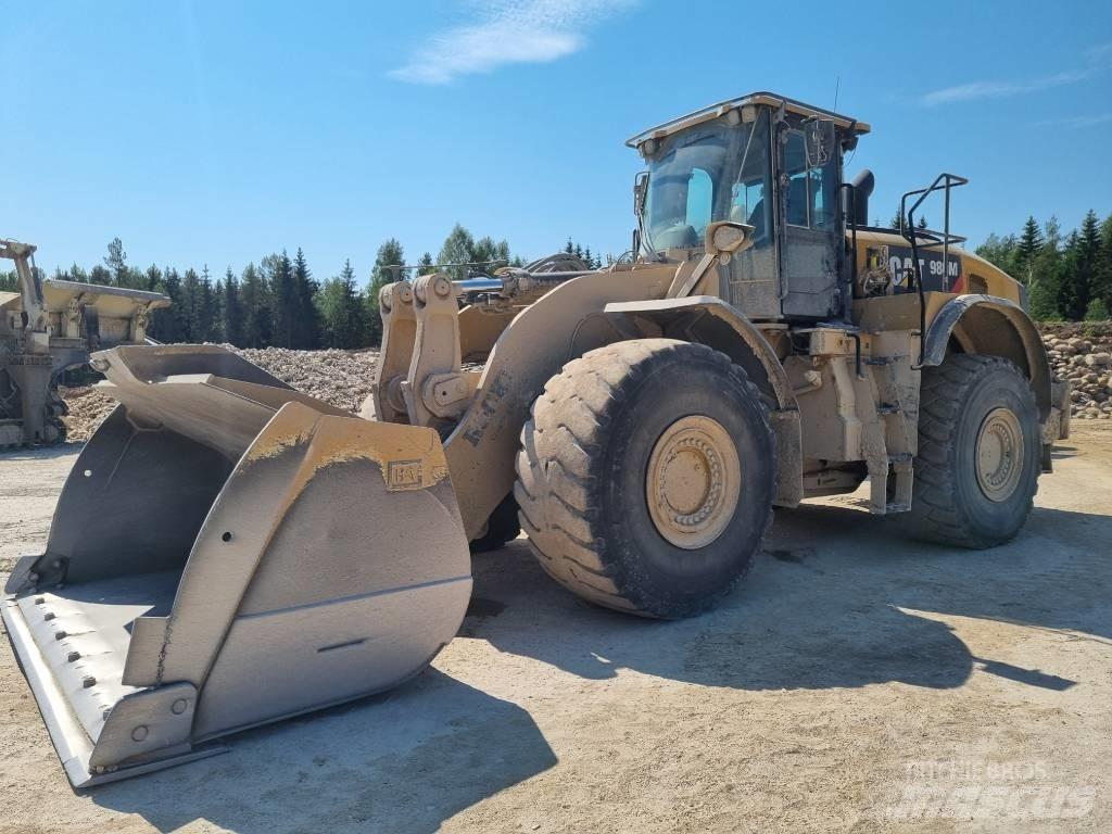 CAT 980M Iekrāvēji uz riteņiem