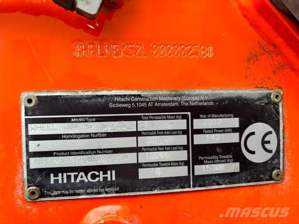 Hitachi ZW 220-6 Iekrāvēji uz riteņiem