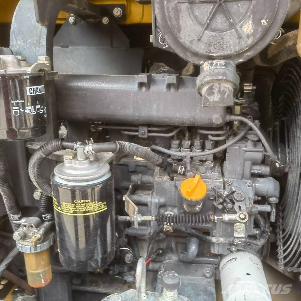 Komatsu PC56 Kāpurķēžu ekskavatori