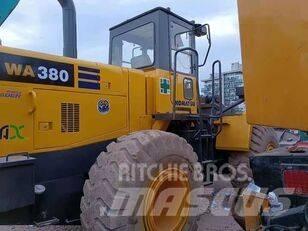 Komatsu WA 380 Iekrāvēji uz riteņiem