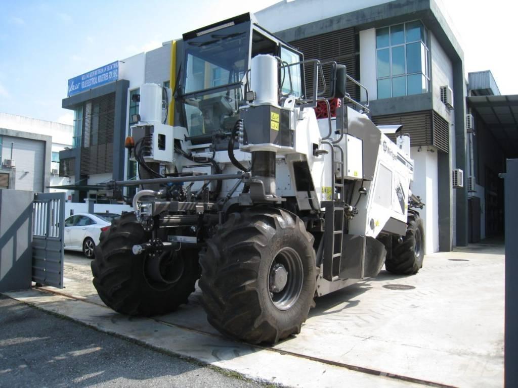 Wirtgen WR 2500 Asfalta savācējs