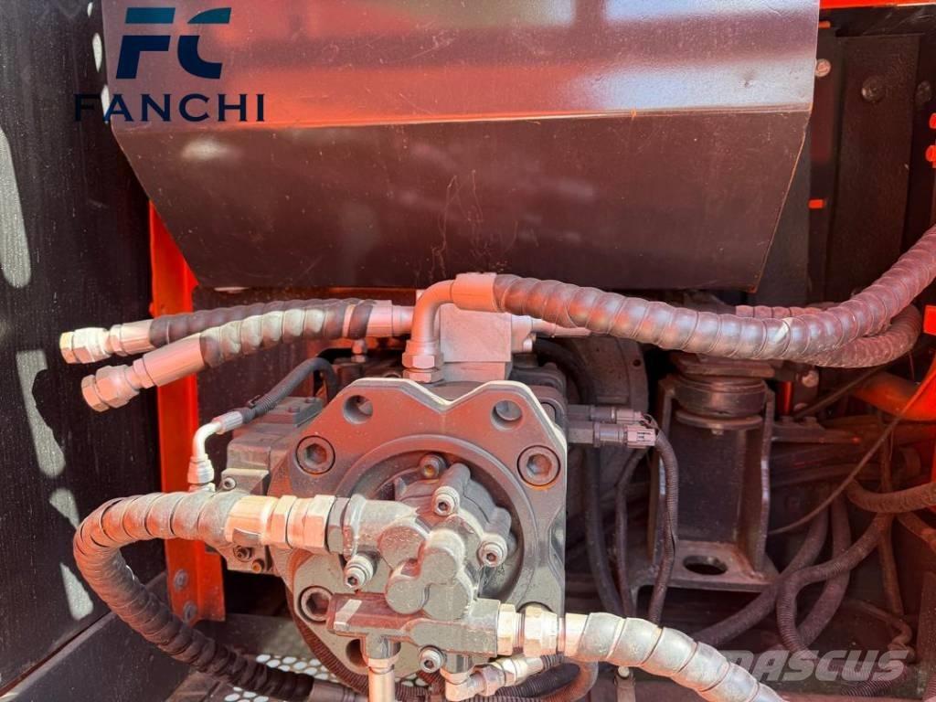 Doosan DX 225 Kāpurķēžu ekskavatori