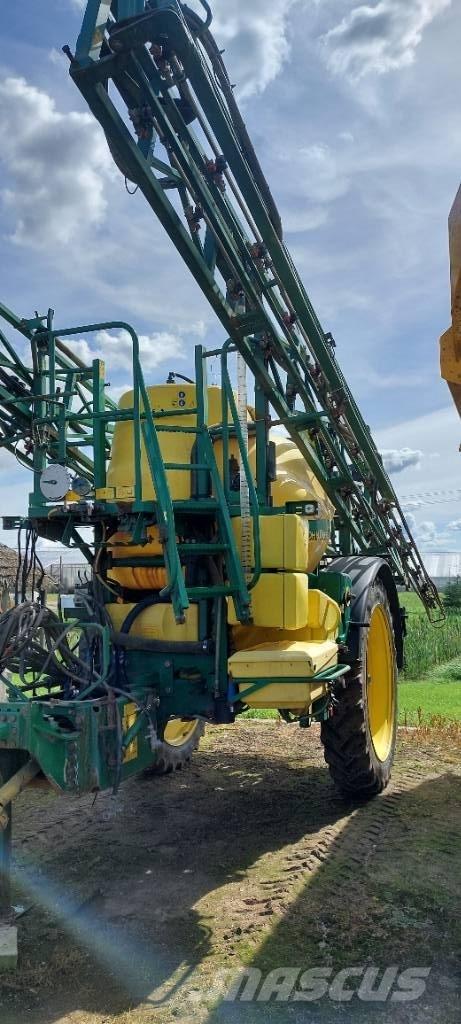 John Deere 840 i Piekabināmie smidzinātāji(miglotāji)