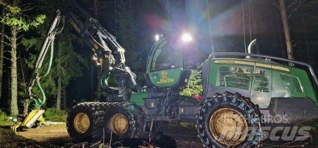 John Deere 1270G Harvesteri