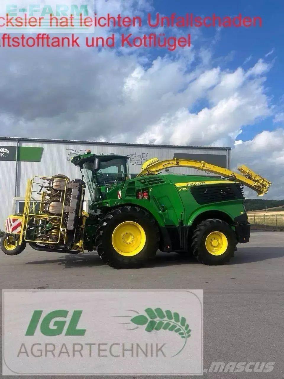 John Deere 9700 i Lopbarības novācēji