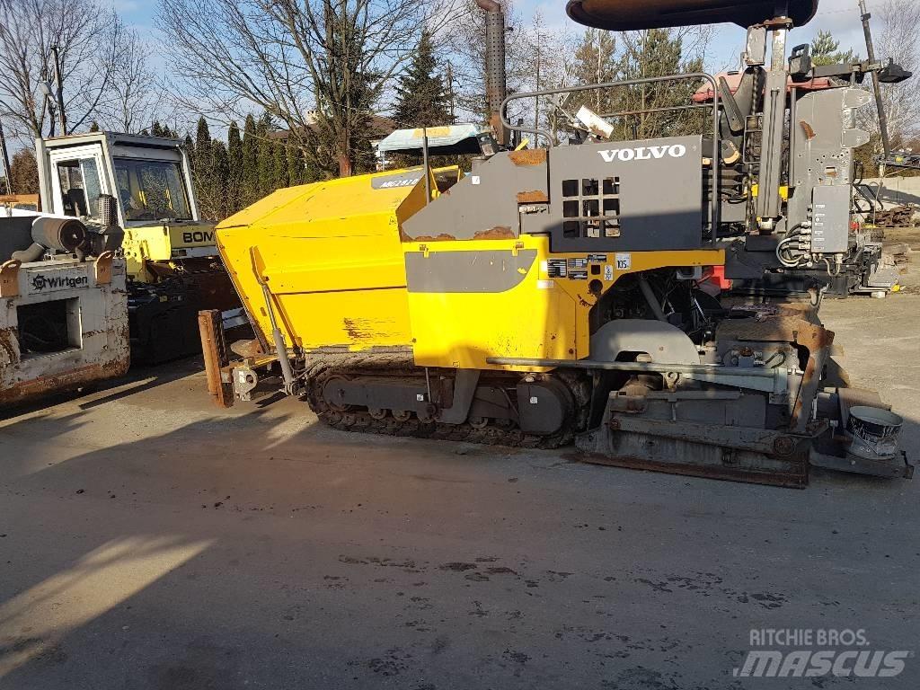 Volvo TITAN 2820 Asfalta klājēji